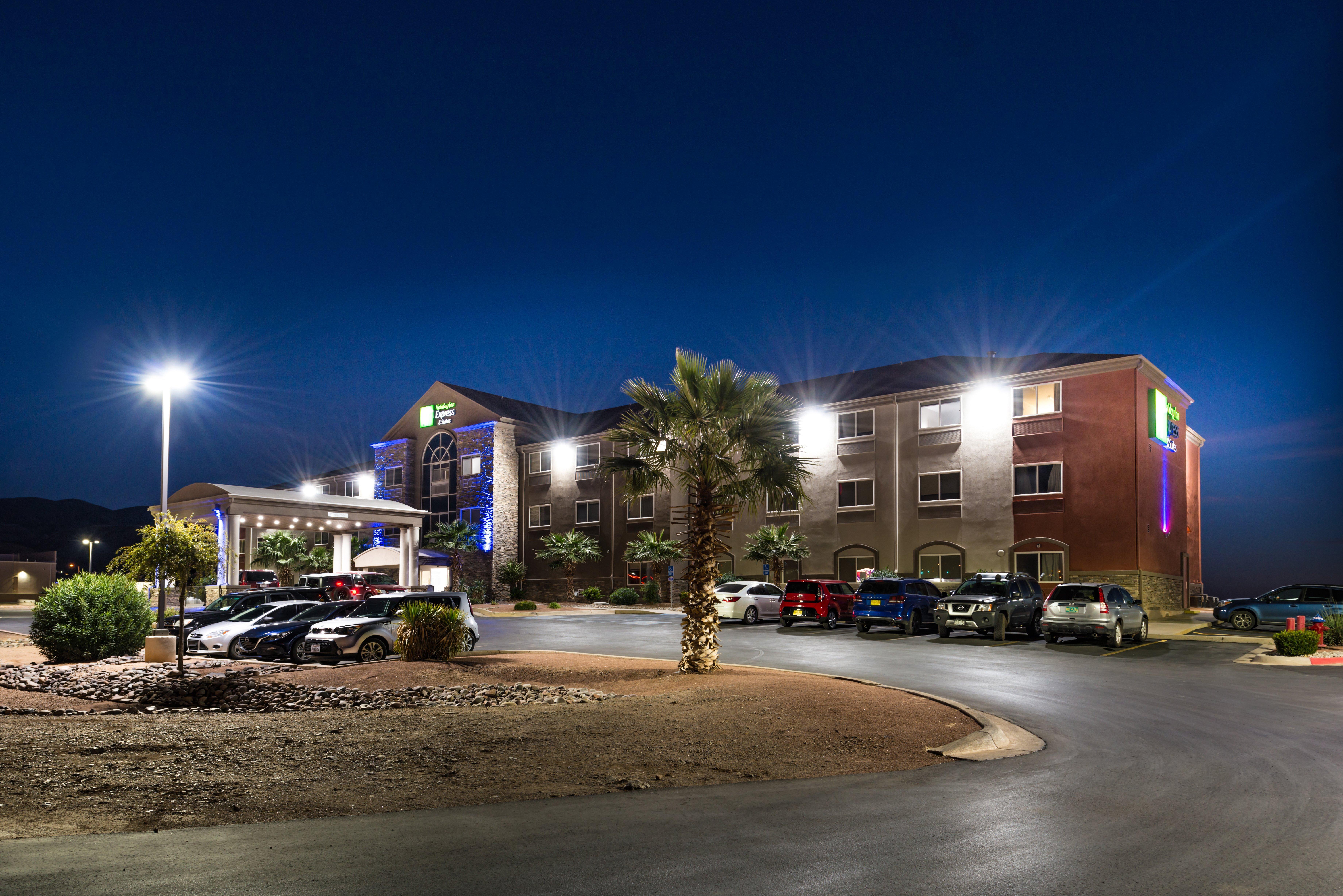 Holiday Inn Express & Suites Alamogordo Highway 54/70 By Ihg Ngoại thất bức ảnh