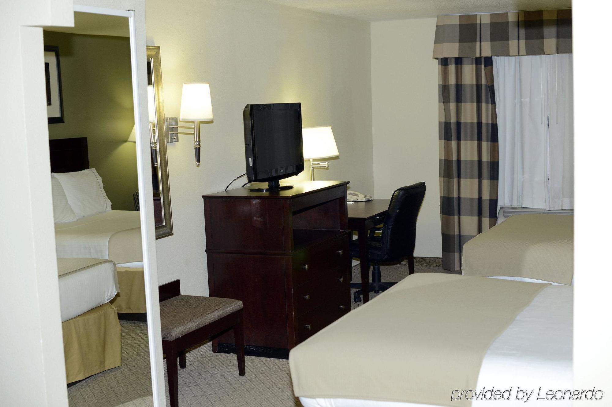 Holiday Inn Express & Suites Alamogordo Highway 54/70 By Ihg Phòng bức ảnh